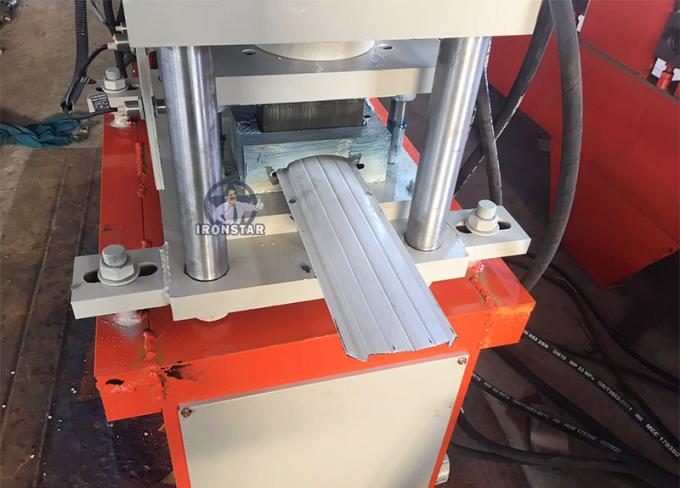 petit pain de panneau de barrière formant la machine 4