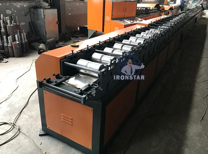 petit pain de porte de volet de mousse d'unité centrale formant la machine 4