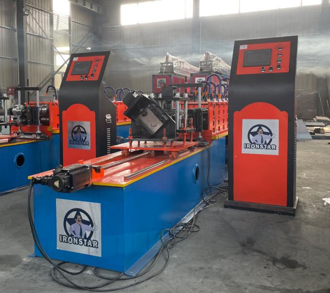petit pain de profilé en u formant la machine 2
