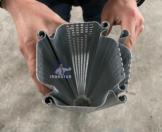 petit pain de porte de volet de trou de poinçon formant la machine