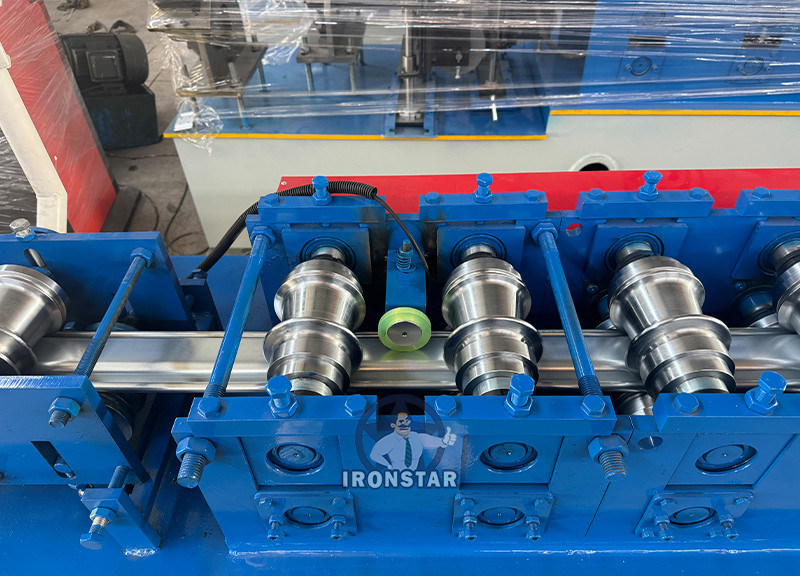 “High Speed Galvanized Steel Rolling Shutter Strip Roll Former Garage Shutter Door Profile Forming Machine For USA Commercial Building Rolling Shutter Door Forming Equipment Industrial Metal Shutter ”