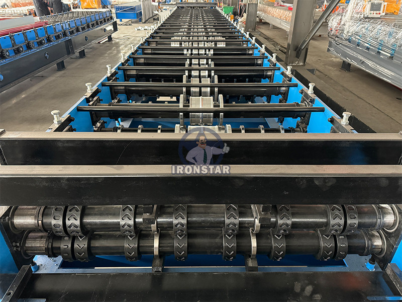 “Ecuador 1000mm Decking Floor Machine Metal Floor Deck Roll Forming Machine Steel Roof Deck Production Line Factory Direct 1000mm 3 Rib Floor Deck Roll Forming Machine 3 Rib Floor Deck Panel Machin”